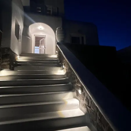 Myconian -7 Min Chora - Center - 130sqm - 4people - 2 - Secured Free Parking,- Elenas Hospitality - Villa Mykonos Town