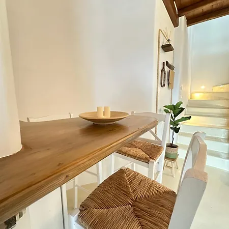 Myconian -7 Min Chora - Center - 130sqm - 4people - 2 - Secured Free Parking,- Elenas Hospitality - *