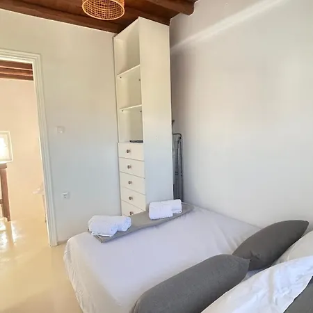 Villa Myconian -7 Min Chora - Center - 130sqm - 4people - 2 - Secured Free Parking,- Elenas Hospitality - Mykonos Town